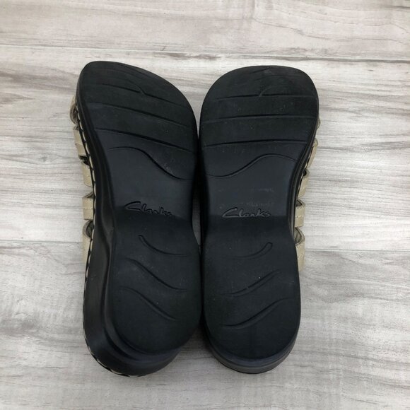 Clarks Sandals Womens 8.5M Tan Leather Slip On Comfort Shoes - Picture 12 of 12